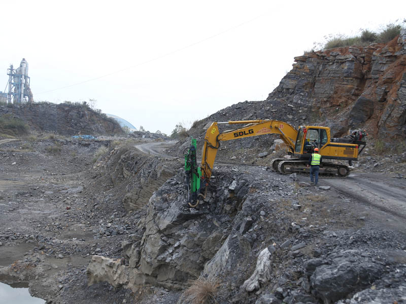 挖改鉆孔劈裂一體機(jī) 挖改鉆孔劈裂一體機(jī)