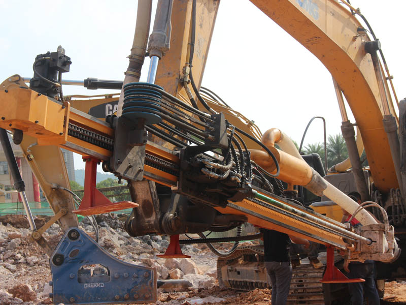 挖改鉆機(jī) 挖改鉆機(jī)